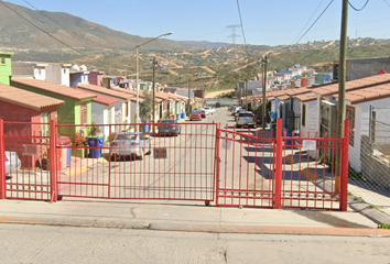 Casa en fraccionamiento en  Lomas De Puertecitos, Fraccionamiento Lomas De La Presa, Ensenada, Baja California, 22813, Mex