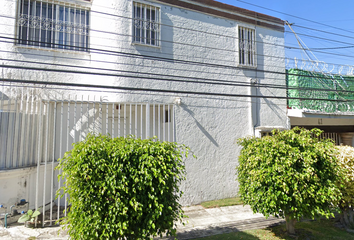 Casa en  P.º De Los Burgos 67, Burgos Cuernavaca, 62584 Tres De Mayo, Mor., México