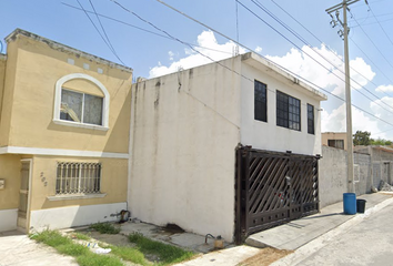 Casa en fraccionamiento en  Calle Mision De San Francisco, Misión De Huinala, Ciudad Apodaca, Nuevo León, México