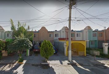Casa en fraccionamiento en  Selenita, Fraccionamiento El Pedregal, Torreón, Coahuila De Zaragoza, México