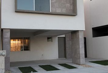 Casa en fraccionamiento en  Reserva Oriente Campos Elíseos, Del Sol I, Juárez, Chihuahua, México