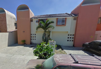 Casa en  Esturión 116, Los Delfines, 48325 Puerto Vallarta, Jal., México