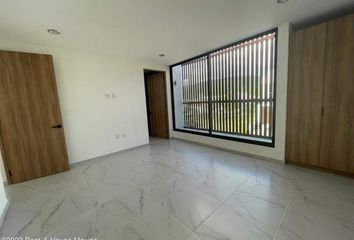 Casa en  Altozano Querétaro, Anillo Vial Fray Junípero Serra, Santiago De Querétaro, Querétaro, México