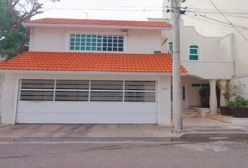 Casa en fraccionamiento en  Calle Antón De Alaminos, Fraccionamiento Virginia, Boca Del Río, Veracruz De Ignacio De La Llave, 94294, Mex