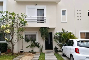 Casa en  Avenida Tikal Sm 40, Cancún, Quintana Roo, México