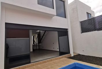 Casa en condominio en  Avenida Subida A Chalma, Lomas Tetela, Cuernavaca, Morelos, México
