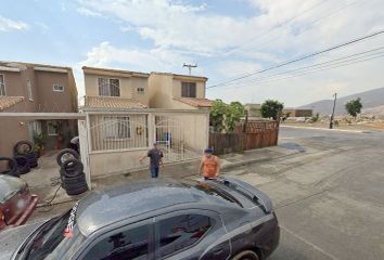 Casa en  Calle Coral, Maestros, Ensenada, Baja California, México