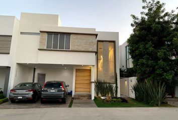 Casa en fraccionamiento en  Coto 7 Sendeira, Paseo Solares 934, Solares Residencial, Zapopan, Jalisco, México