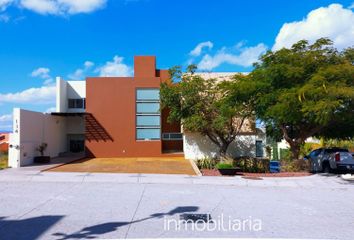 Casa en fraccionamiento en  Calle Citlaltépec, Cumbres Del Cimatario, Huimilpan, Querétaro, 76973, Mex