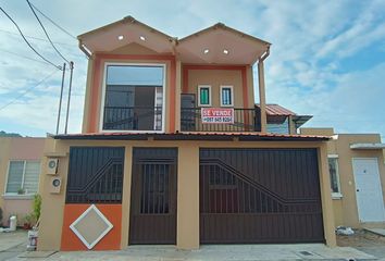 Casa en  Urbanizacion Villa Del Rey, Daule, Ecuador