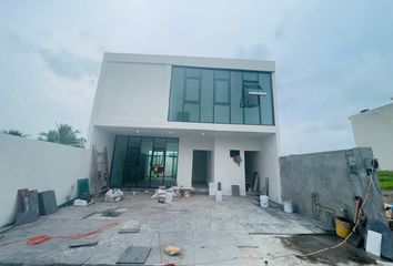 Casa en fraccionamiento en  Lomas De La Rioja Ii, Alvarado, Veracruz, México