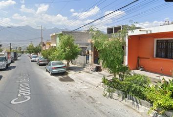 Casa en  Canon De Abajo, Las Sombrillas, Santa Catarina, N.l., México