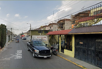 Casa en fraccionamiento en  Avenida Simon Bolivar, Fraccionamiento Las Americas, Las Américas, Ecatepec De Morelos, Estado De México, México