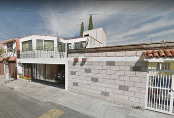 Casa en  Lucio Marmolejo 137, Zona De Oro, Celaya, Guanajuato, México
