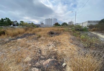 Terreno Comercial en  Santa Elena, Ecuador