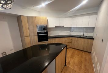 Departamento en  Av. Hipólito Unanue 200, Miraflores, Perú