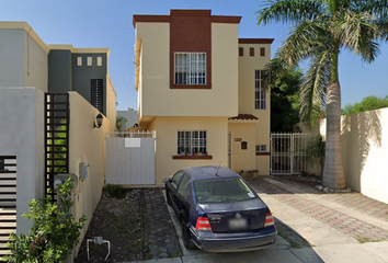 Casa en  Rodolfo Gil Sayas, Cumbres, Ciudad Victoria, Tamaulipas, México