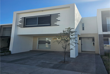 Casa en condominio en  Adolfo López Mateos 200, Trojes De Alonso, 20908 Aguascalientes, Ags., México