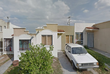 Casa en fraccionamiento en  Abeto Poniente 140, Paseo De Las Cañadas, Jalisco, México