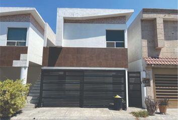 Casa en fraccionamiento en  Crisol Dorado, Centrika, 64520 Monterrey, N.l., México