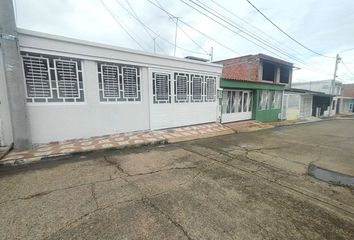 Casa en  Barrio Kennedy, Girardot, Manzana 72, Kennedy, Girardot, Cundinamarca, Colombia