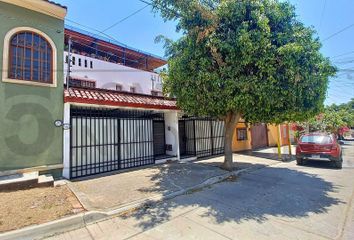 Casa en  Calle Azucenas 213-219, Las Flores, Oaxaca, 68050, Mex