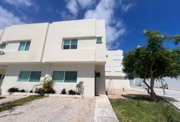 Casa en  Lunamar |, Carr. Federal Calle Mz 5 Lt •, Industrial, Playa Del Carmen, Quintana Roo, México