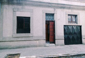 Casa en  Los Algarrobos 2281, Santiago, Chile