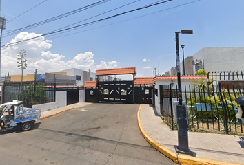 Casa en fraccionamiento en  Anillo Vial 3 Oriente 3, Los Heroes, Saldarriaga, Querétaro, México