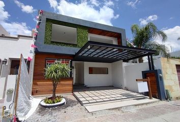 Casa en fraccionamiento en  El Refugio, Querétaro, México