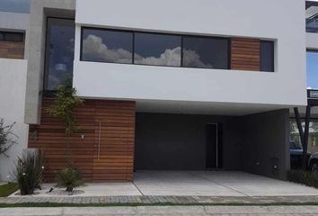 Casa en  Boulevard De Los Volcanes, Lomas De Angelópolis, Puebla, México