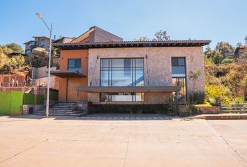 Casa en fraccionamiento en  Campo De Golf Altozano, Avenida Montaña Monarca, Morelia, Michoacán, México