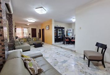 Casa en  Tarqui, Guayaquil