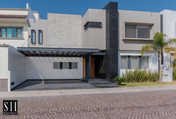 Casa en  Calle Lago De Pátzcuaro 924-924, Fraccionamiento Cumbres Del Lago, Querétaro, 76230, Mex