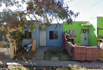 Casa en  Avenida La Plata 123, Hacienda Santa Fe, Jalisco, México