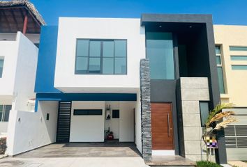 Casa en fraccionamiento en  Punto Lomas Residencial, Boulevard Rivera Veracruzana, Veracruz, México