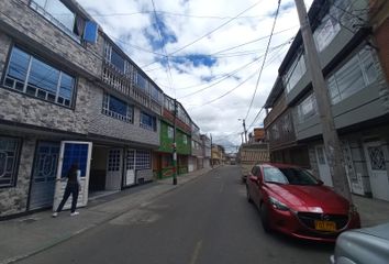 Casa en  Calle 49 B Sur & Carrera 37, Bogotá, Colombia