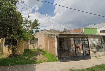 Casa en fraccionamiento en  San Martin, La Providencia, Ciudad Guzmán, Jalisco, México