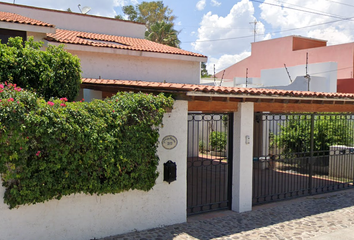 Casa en  Primera De Fresnos 203, Jurica, Santiago De Querétaro, Querétaro, México