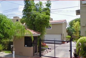 Casa en fraccionamiento en  Carlos Lineo 2217, Burócrata, Culiacán, Sinaloa, México