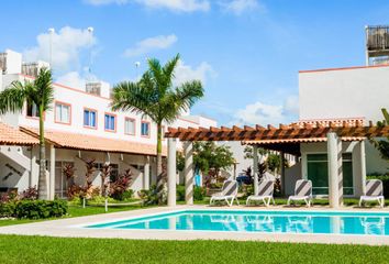 Casa en fraccionamiento en  Av. Universidades, Playa Del Carmen, Quintana Roo, México