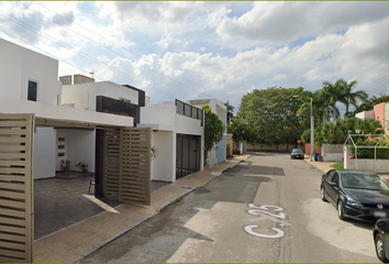 Casa en  Calle 25, Hacienda Sodzil Norte, Mérida, Yucatán, México