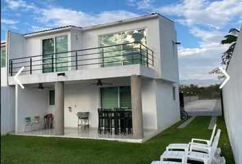 Casa en fraccionamiento en  Yautepec De Zaragoza, Morelos, México