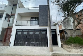 Casa en  De La Pedreta, Pedregal De Las Animas, Xalapa-enríquez, Veracruz, México