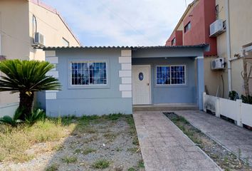 Casa en  Urbanización Valle Alto, Guayaquil, Ecuador