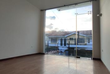 Departamento en  32w4+f74, Cuenca, Ecuador