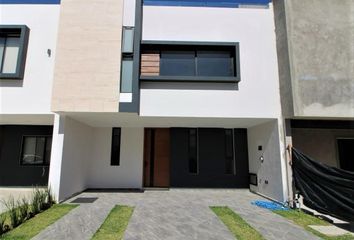 Casa en  Boulevard Valle Imperial, La Periquera, Nuevo México, Jalisco, México