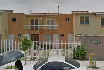 Casa en fraccionamiento en  Hacienda Piedras Negras, Chicoloapan De Juárez, Estado De México, México