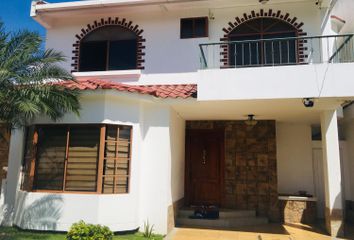 Casa en  Reales Tamarindos, Portoviejo, Ecu