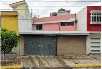 Casa en  Calle Viveros De La Colina 99, Mz 013, Hab Viveros De La Loma, Tlalnepantla De Baz, Méx., México